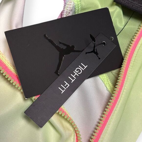 JORDAN Women’s Ghost Green Light Arctic Pink Light Dew Heatwave Printed Crop Top - Picture 7 of 8